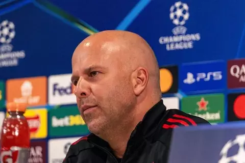 سلوت: اللعب في ملعب جالاتا سراي صعب.. وليفربول في مرحلة انتقالية